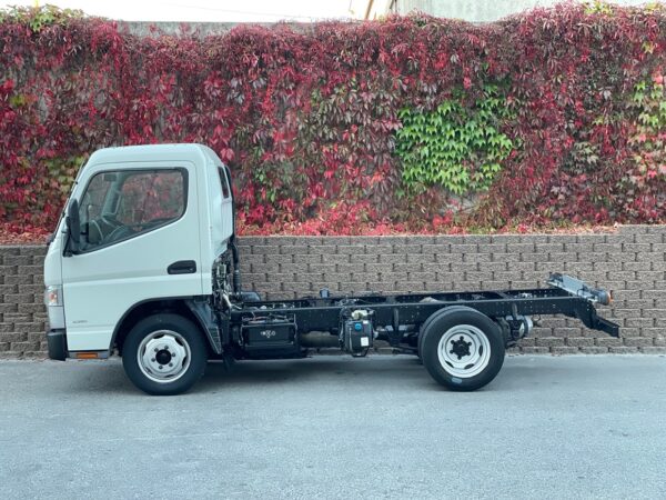Mitsubishi Canter 3S13 - Image 18