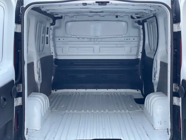 Opel Vívaro 1.6 CDTi 120HP 3L - Image 9