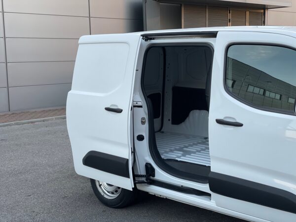 Opel Combo 1.5 CDTi 100HP 3L - Image 10