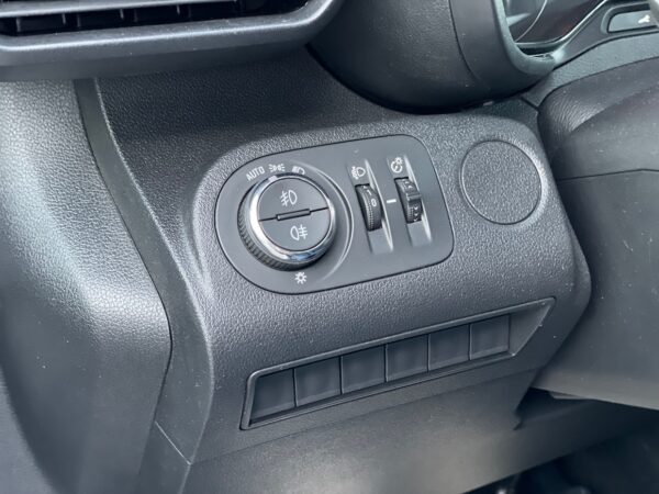 Opel Combo 1.5 CDTi 100HP 3L - Image 20