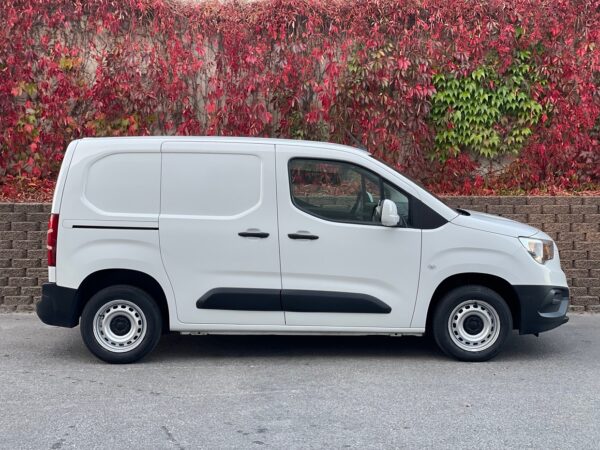 Opel Combo 1.5 CDTi 100HP 3L - Image 24