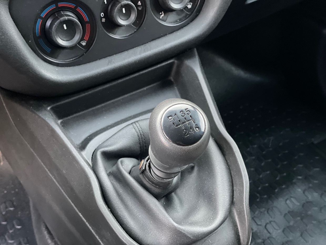 Fiat Doblo XL 1.6 M-Jet 120HP 3L Isotérmica - Image 15