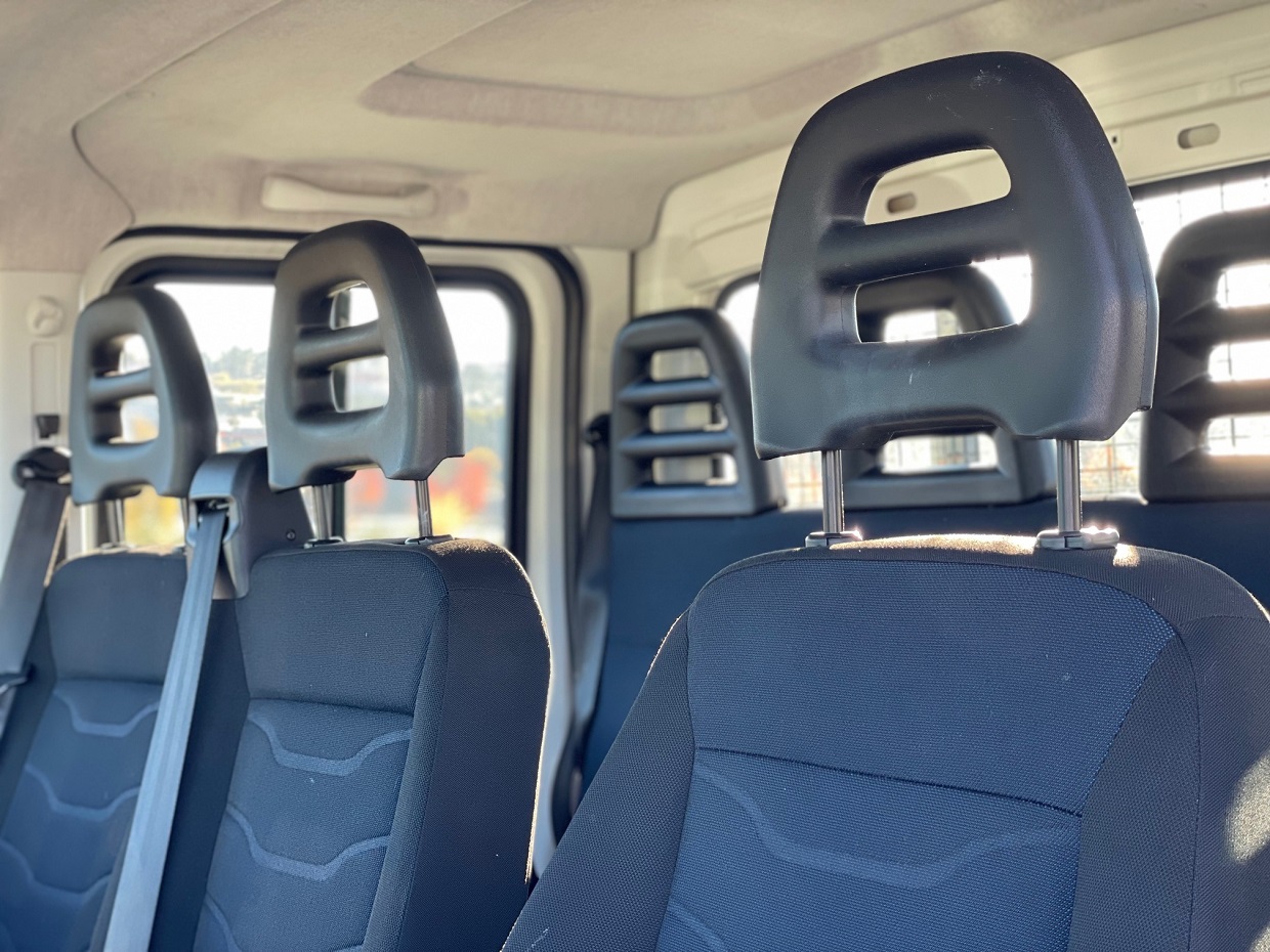 Iveco Daily 35C15 Cabine Dupla 7L - Image 19