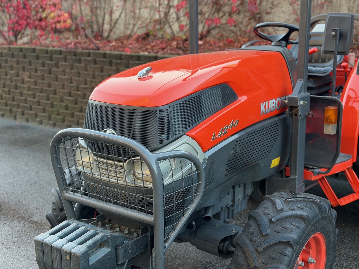 Kubota L4240 4RM - Image 3