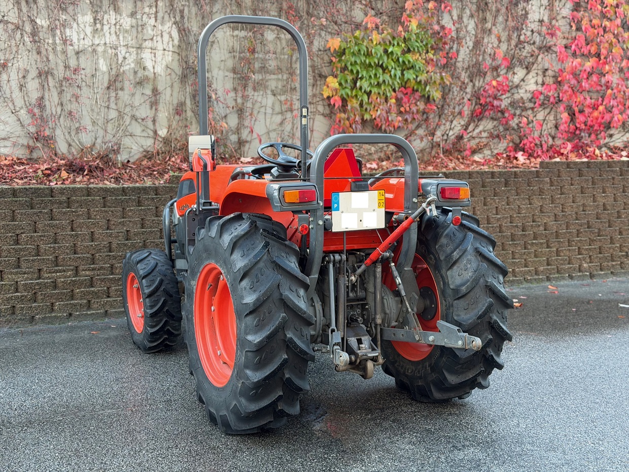 Kubota L4240 4RM - Image 5