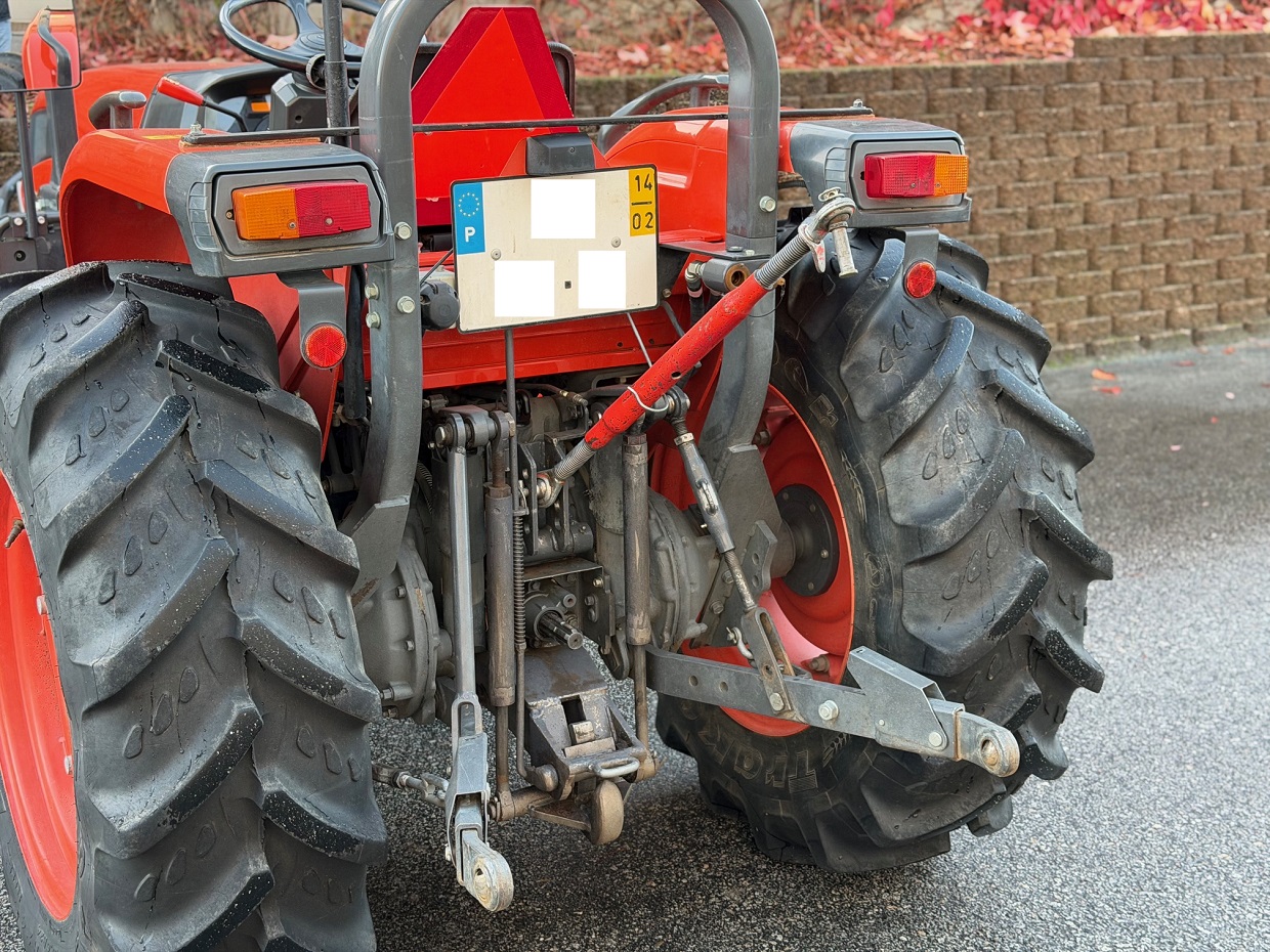 Kubota L4240 4RM - Image 6