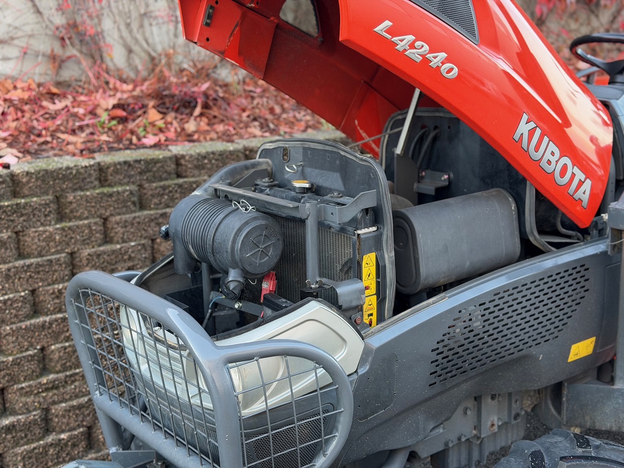 Kubota L4240 4RM - Image 18