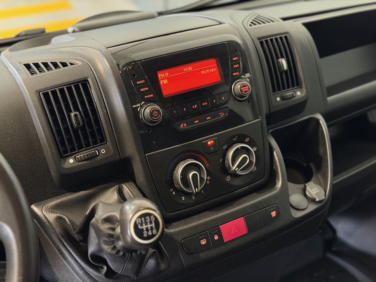 Peugeot Boxer 2.2 BlueHDi 120HP L1H1 3L - Image 16