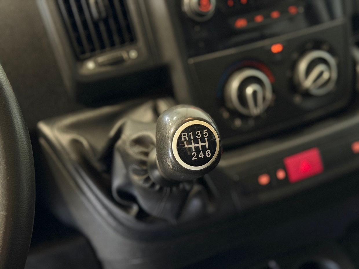 Peugeot Boxer 2.2 BlueHDi 120HP L1H1 3L - Image 17