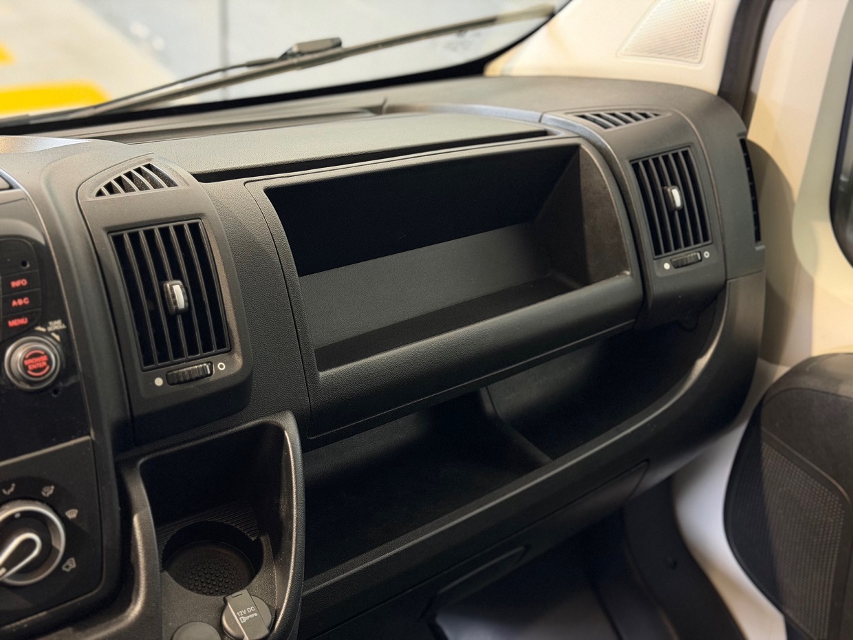 Peugeot Boxer 2.2 BlueHDi 120HP L1H1 3L - Image 18