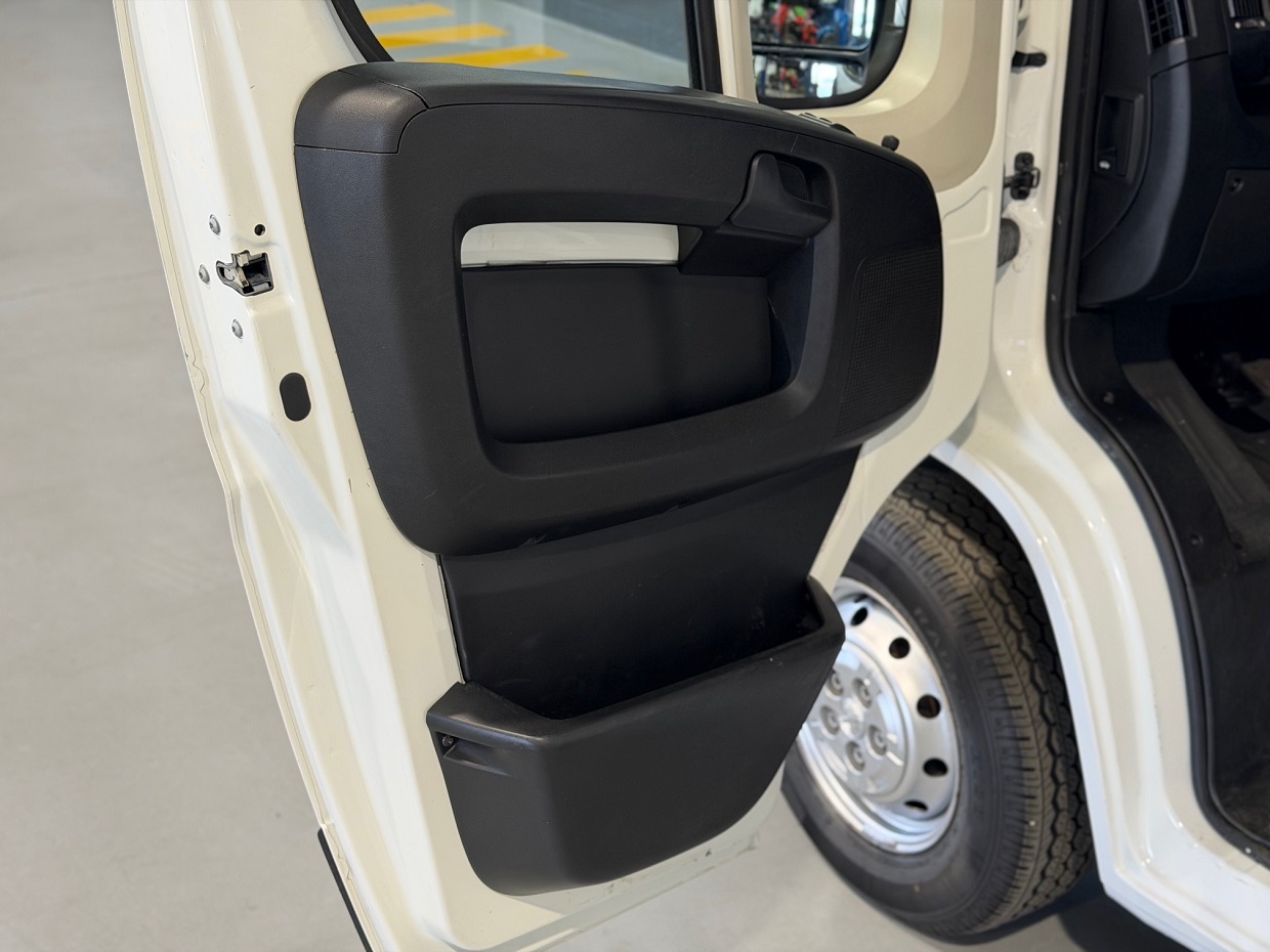 Peugeot Boxer 2.2 BlueHDi 120HP L1H1 3L - Image 21