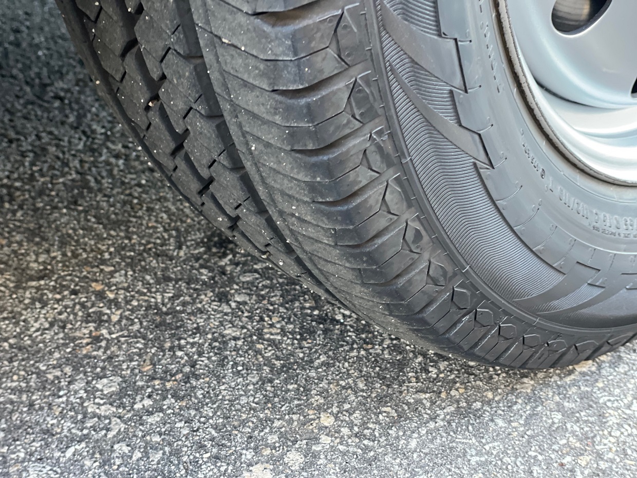 Renault Master 2.5 DCi 120HP MiniBus 16L - Image 18