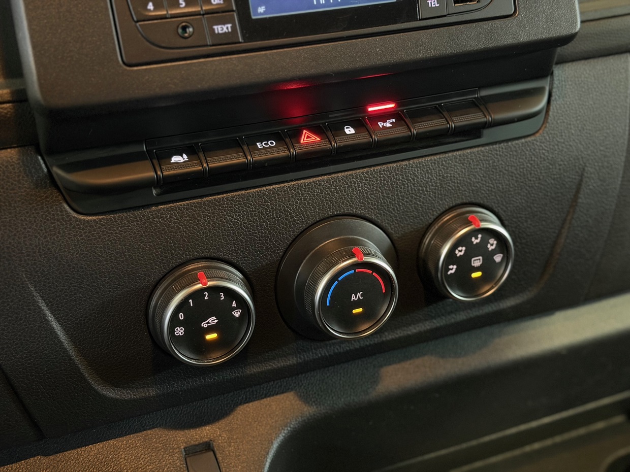 Renault Master 2.3 DCi L1H1 3L - Image 11