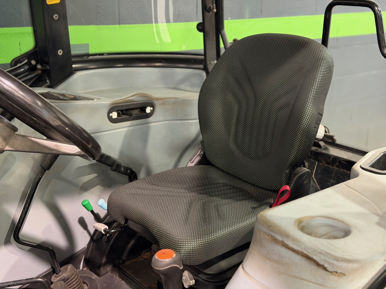 New Holland TD5050 Cabine/AC 4RM - Image 14