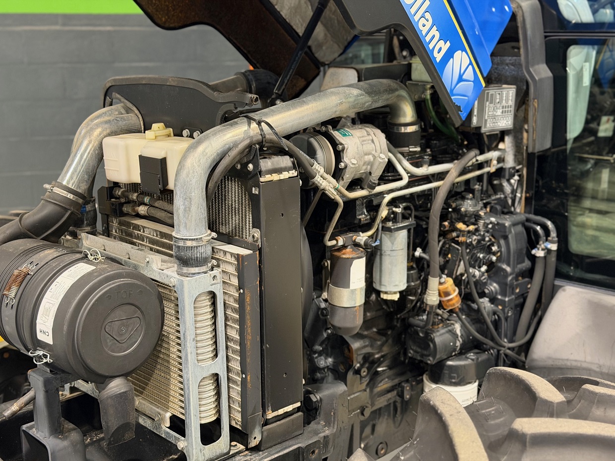 New Holland TD5050 Cabine/AC 4RM - Image 18