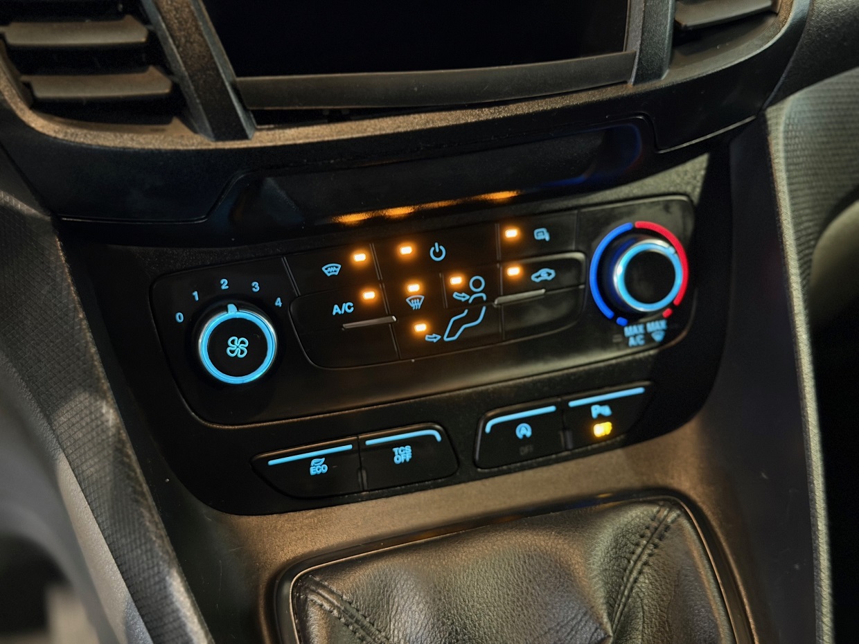 Ford Transit Connect 1.5 TDCi L2 Trend - Image 17