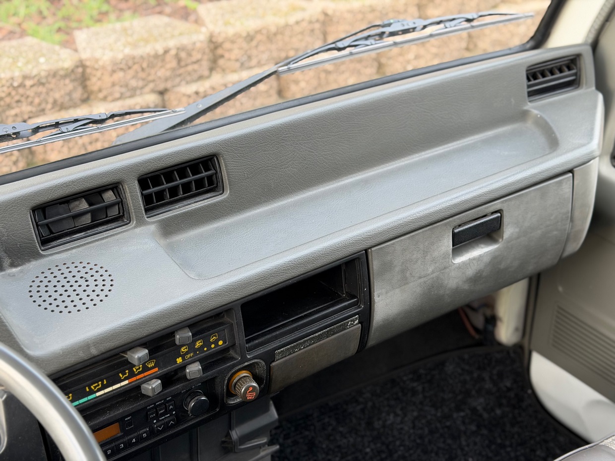 Mitsubishi Canter FE331 - Image 10