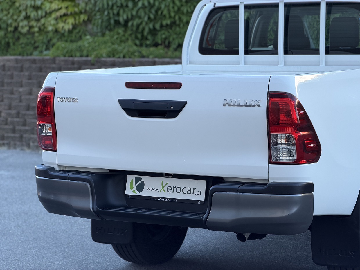 Toyota Hilux 2.4 D-4D CD 5L - Image 8
