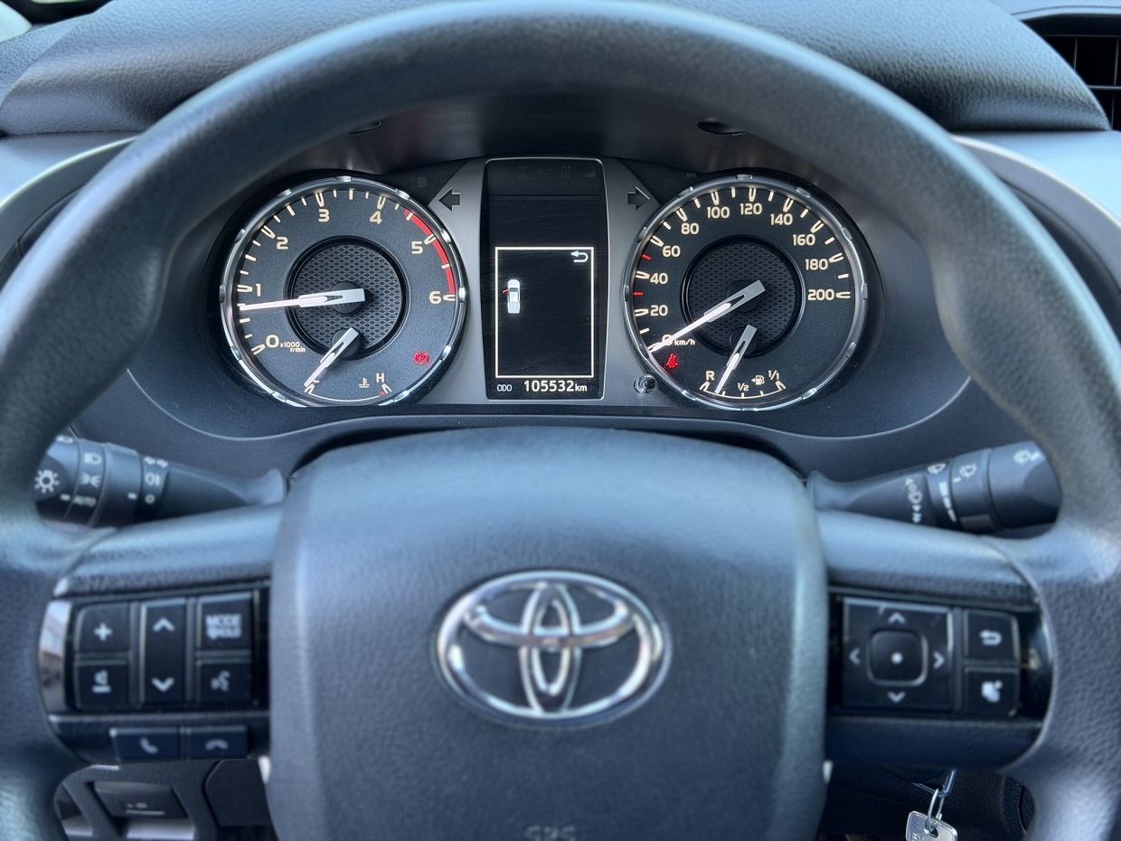 Toyota Hilux 2.4 D-4D CD 5L - Image 10