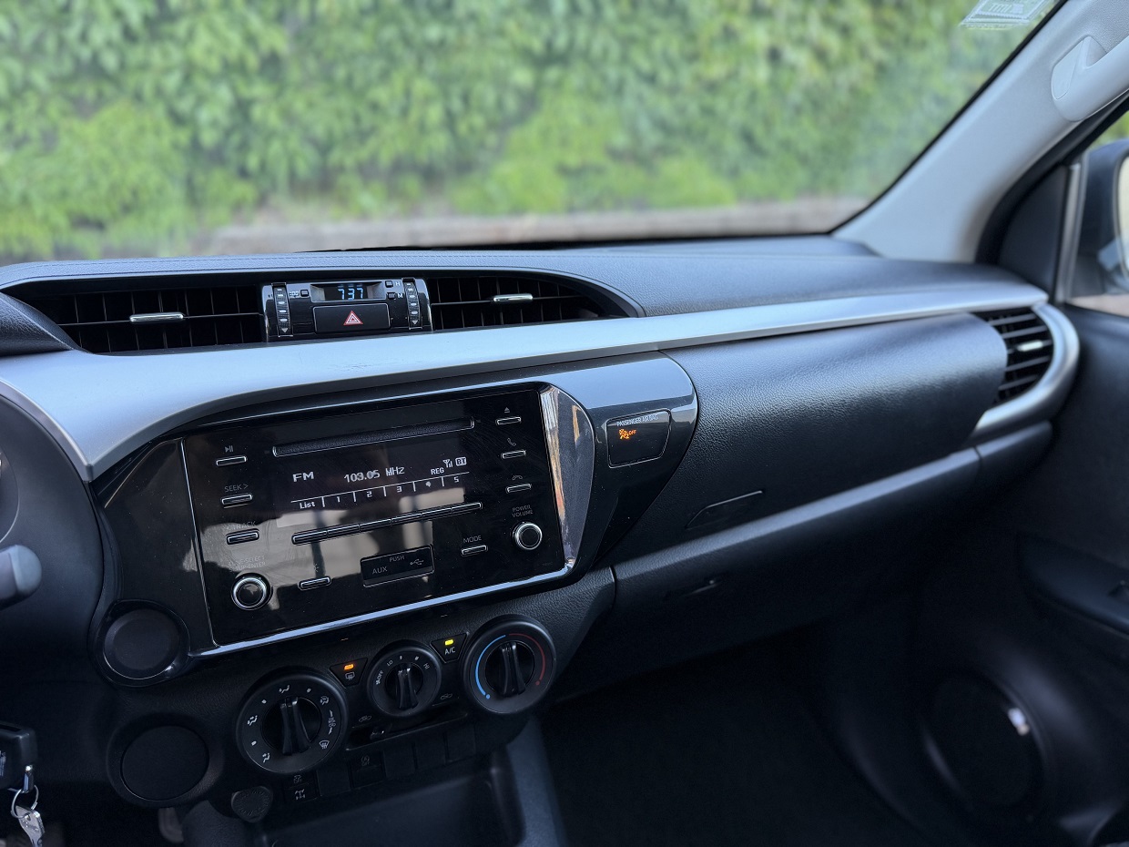 Toyota Hilux 2.4 D-4D CD 5L - Image 15