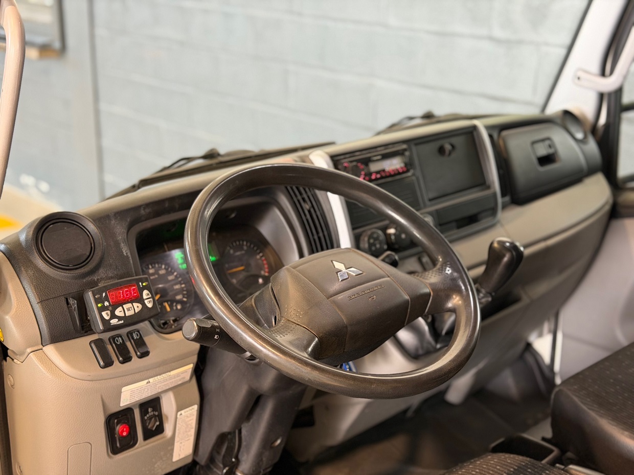 Mitsubishi Canter 3S13 Frigorífica - Image 8