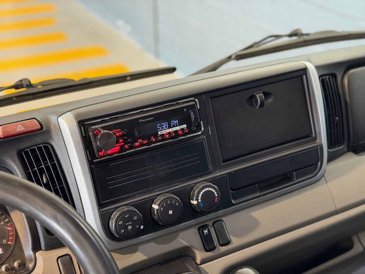 Mitsubishi Canter 3S13 Frigorífica - Image 10