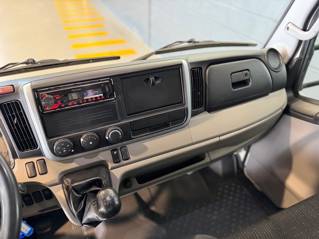 Mitsubishi Canter 3S13 Frigorífica - Image 11