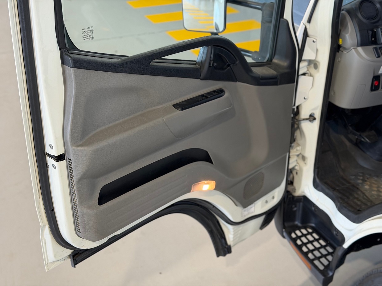 Mitsubishi Canter 3S13 Frigorífica - Image 13