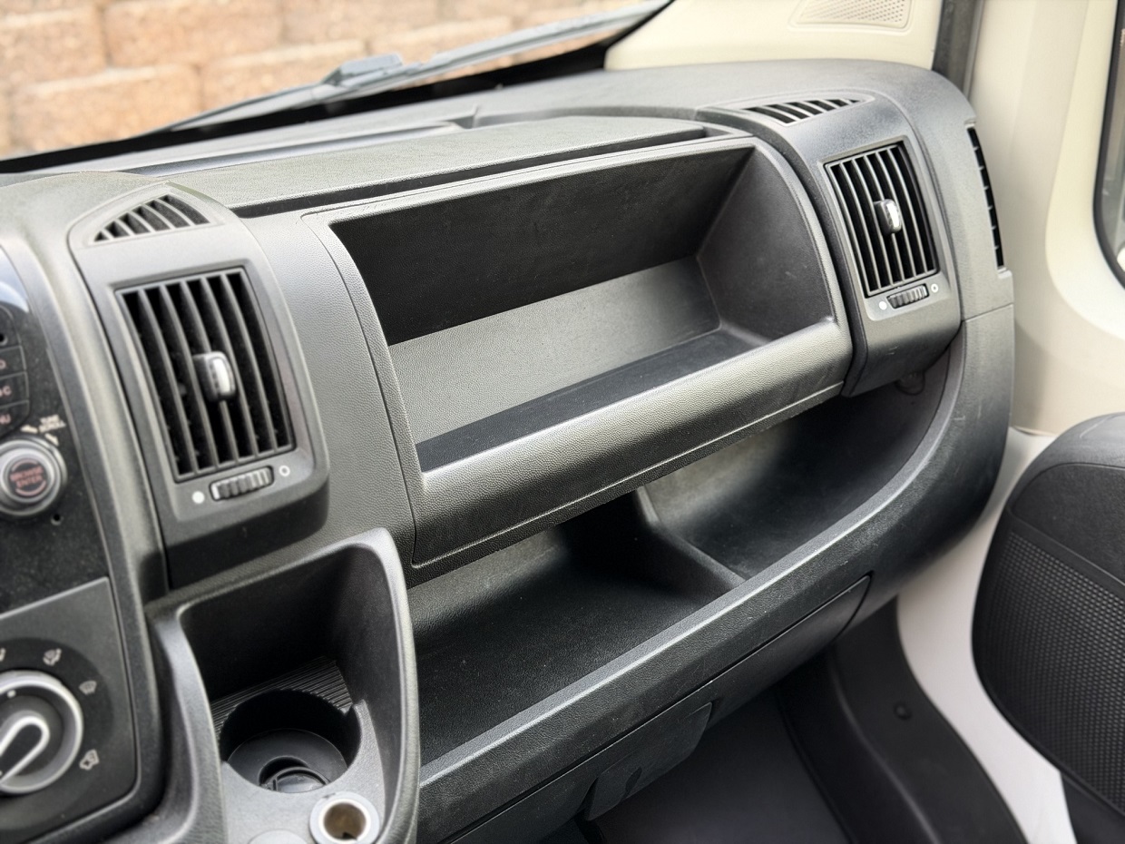 Peugeot Boxer 2.2 BlueHDi 120HP L2H2 3L - Image 16