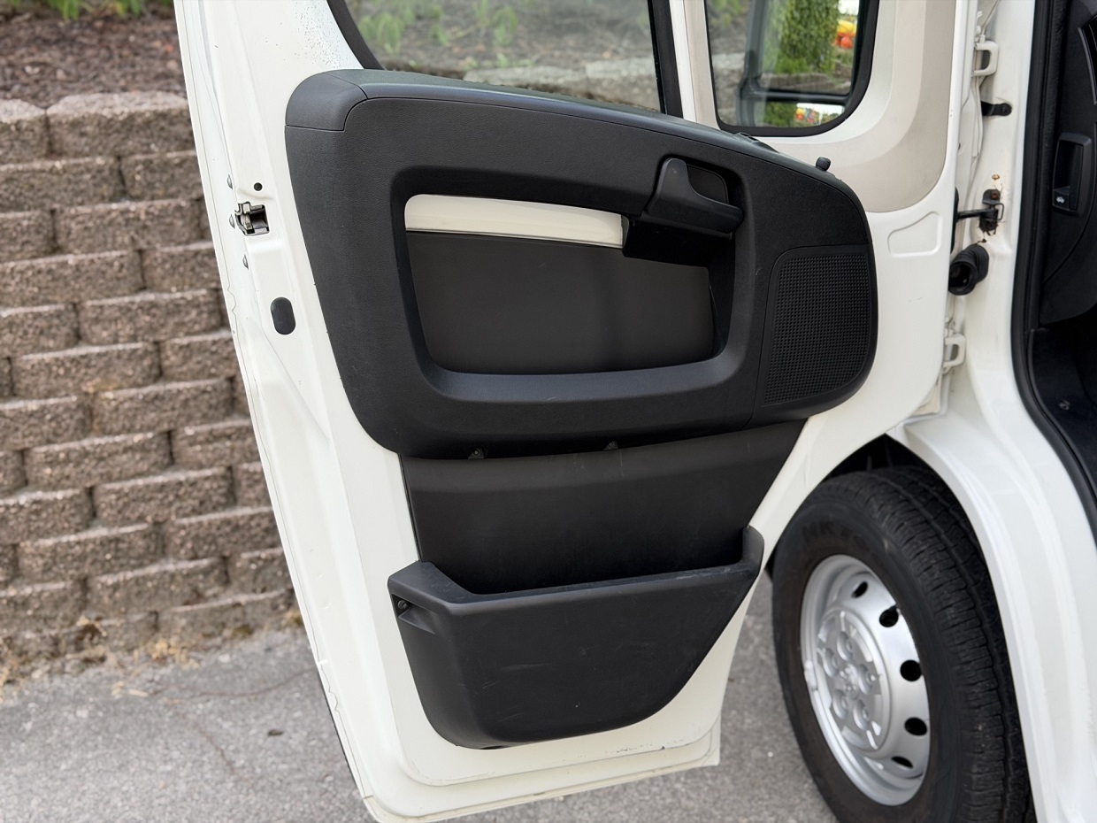 Peugeot Boxer 2.2 BlueHDi 120HP L2H2 3L - Image 18