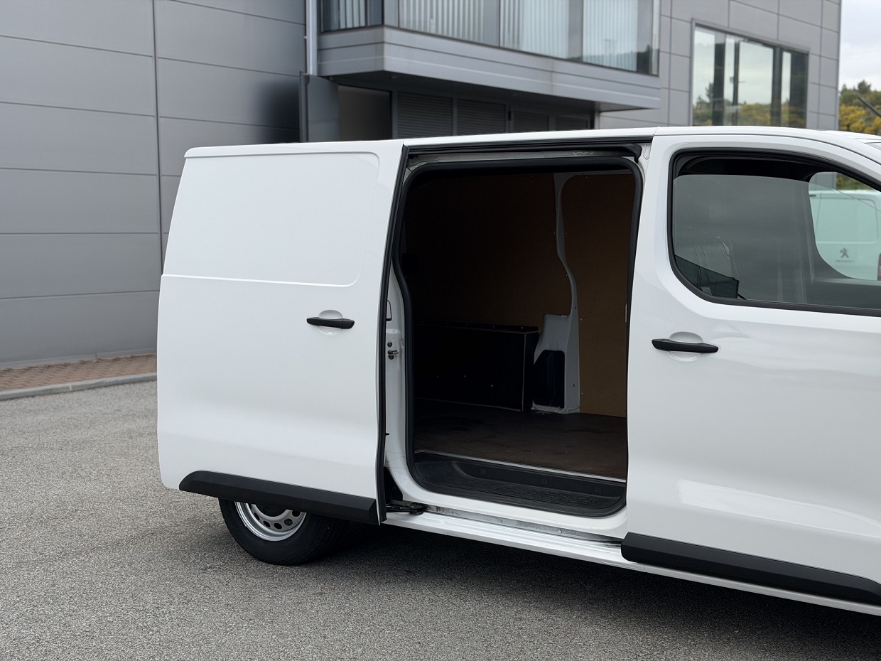 Peugeot Expert 1.5 BlueHDi 3L - Image 10