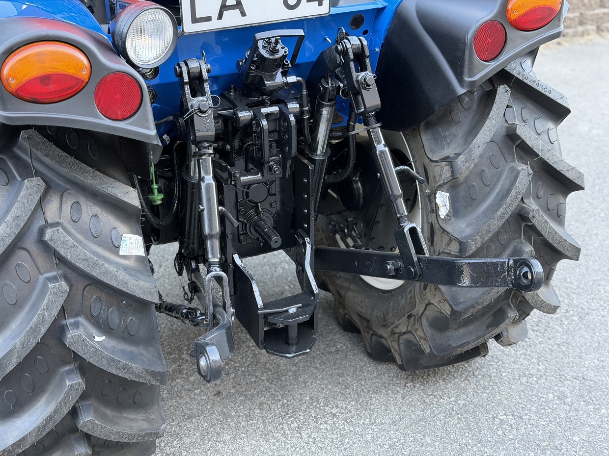 New Holland T3030 4RM - Image 7