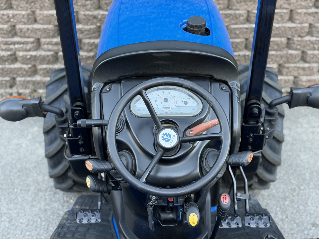New Holland T3030 4RM - Image 8