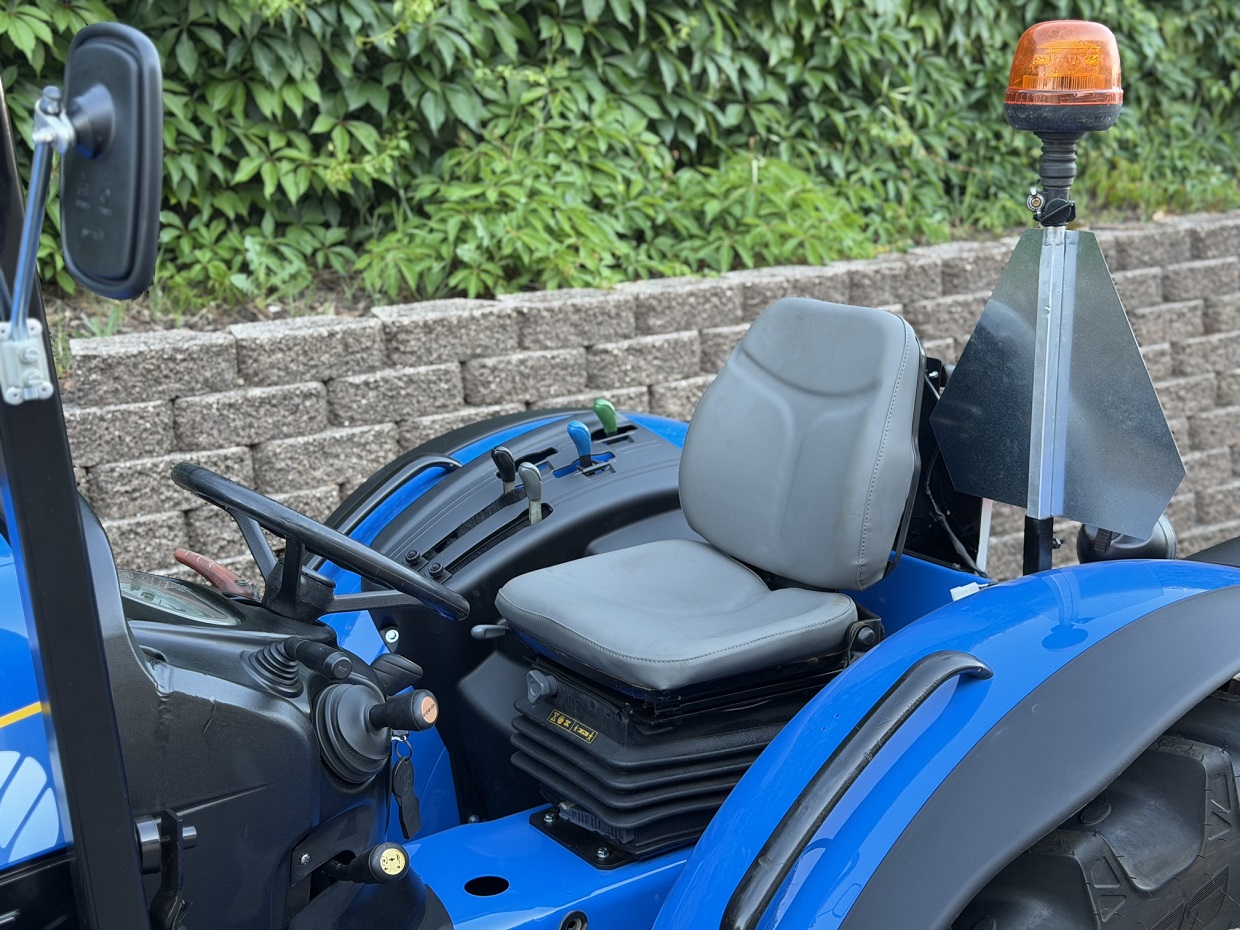 New Holland T3030 4RM - Image 14