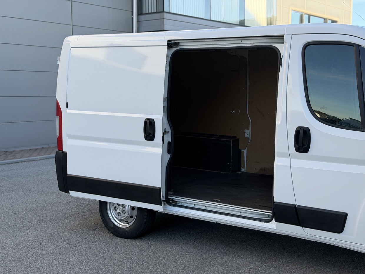 Peugeot Boxer 2.2 BlueHDi 120HP L1H1 3L - Image 10