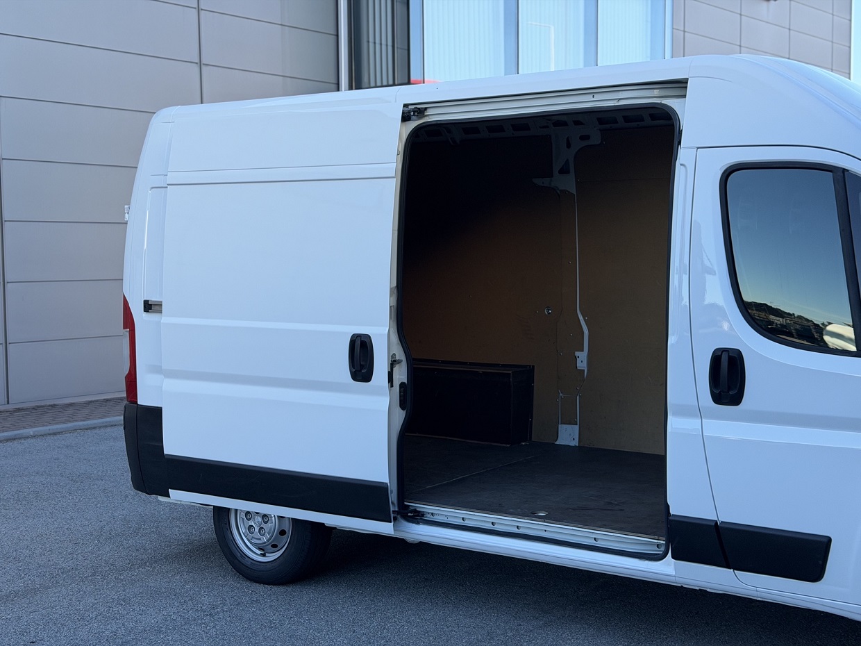 Peugeot Boxer 2.2 BlueHDi 120HP L2H2 3L - Image 10