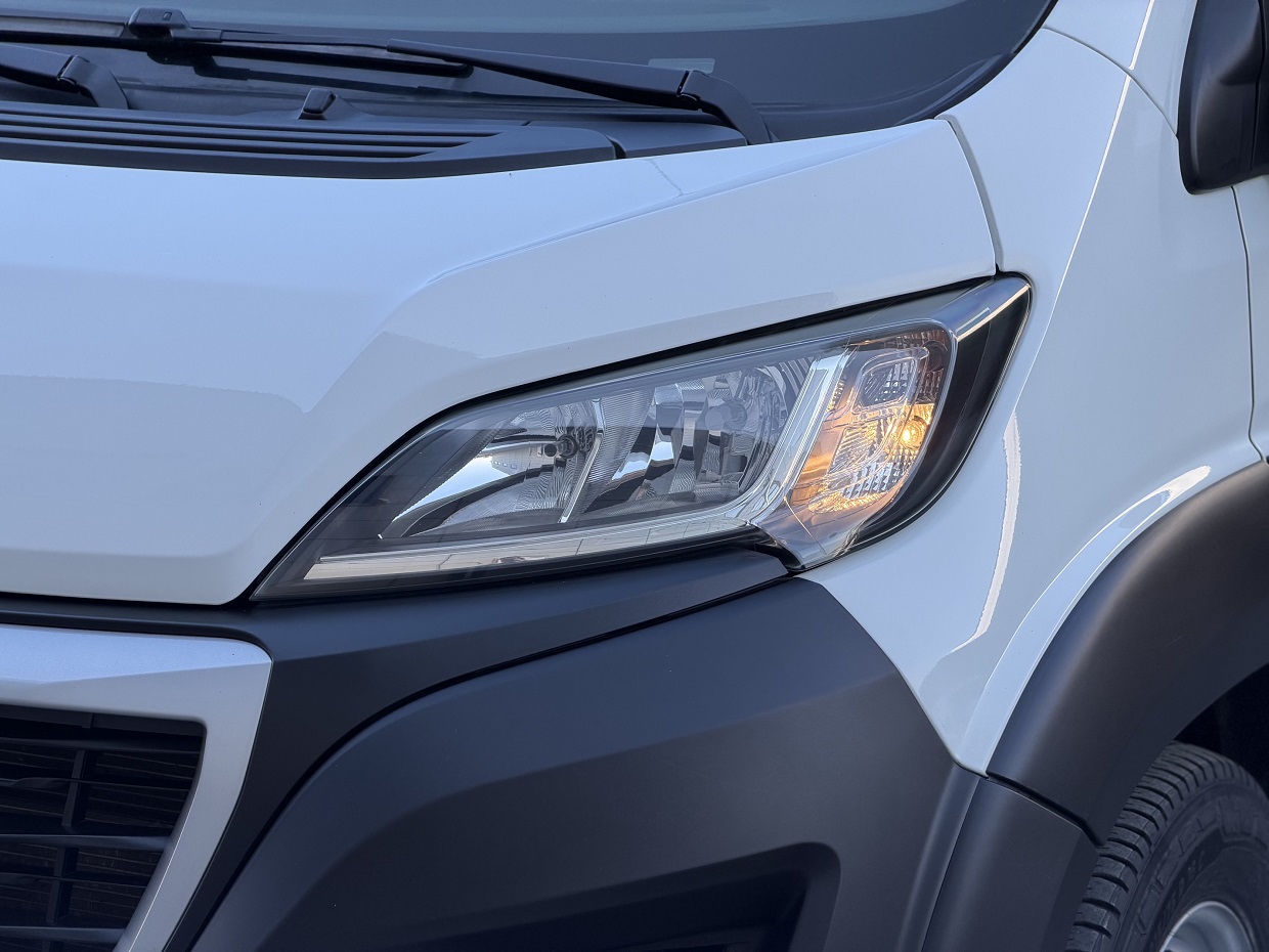 Peugeot Boxer 2.2 BlueHDi 140HP L4H2 3L - Image 4