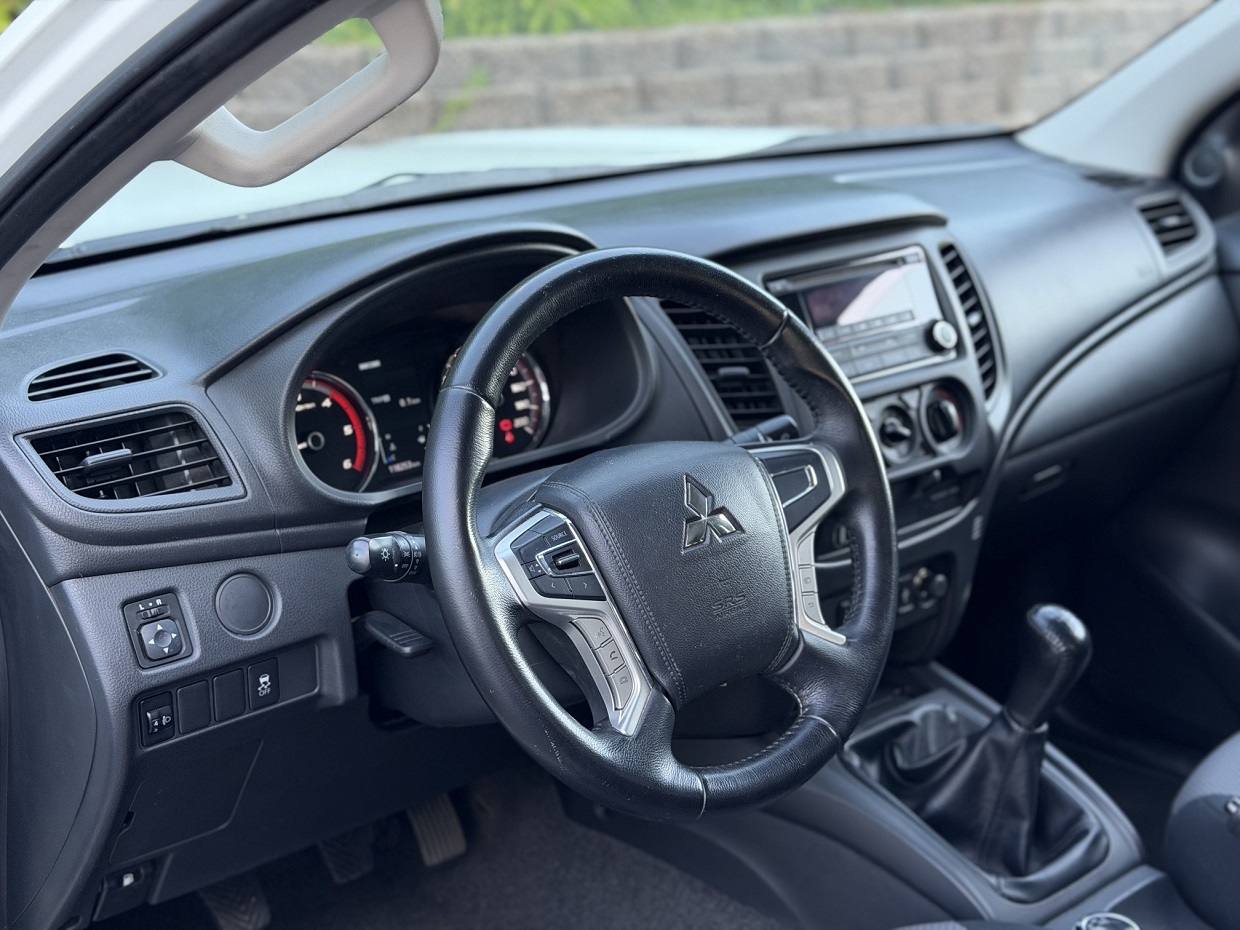 Mitsubishi L200 2.3 DI-D SpaceCab 4WD 3L - Image 10