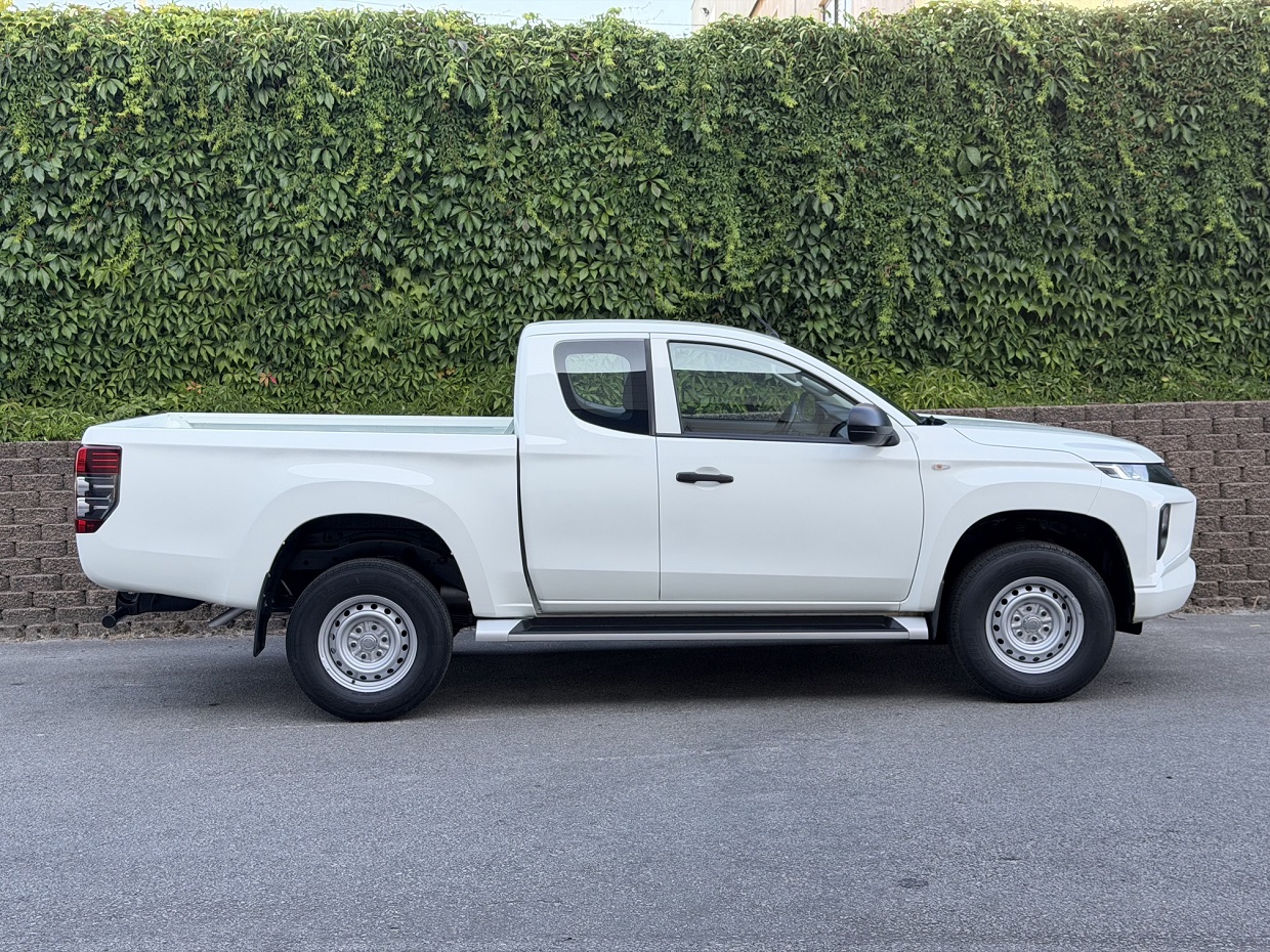 Mitsubishi L200 2.3 DI-D SpaceCab 4WD 3L - Image 22