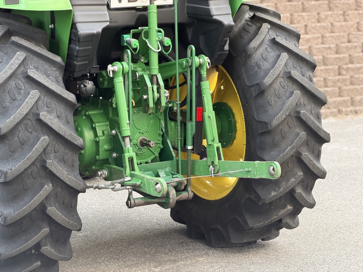 John Deere 4049 M 4RM - Image 6
