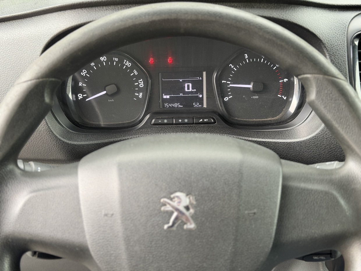 Peugeot Expert 1.5 BlueHDi 120HP 6L - Image 11