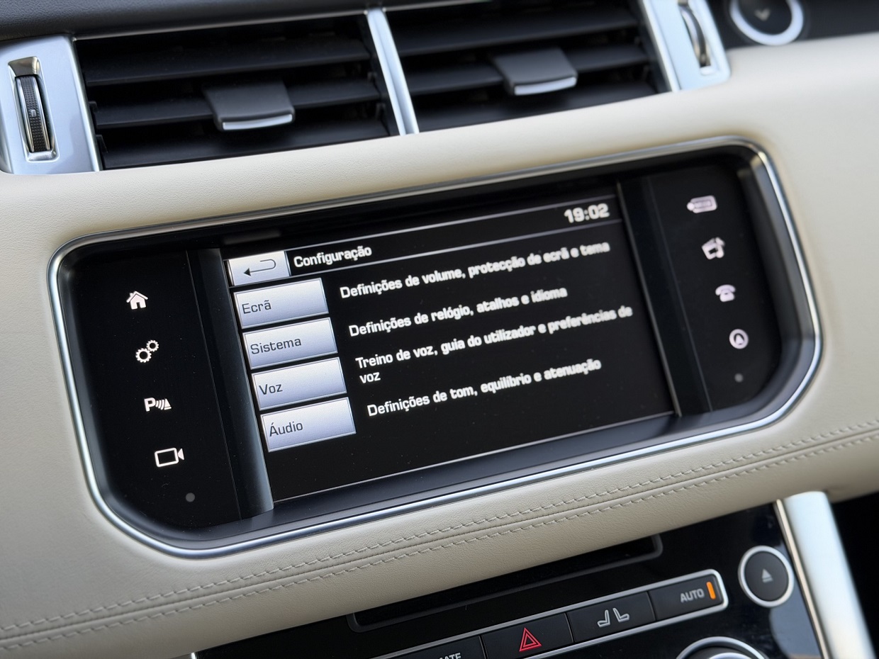 Land Rover Range Rover Sport 3.0 SDV6 HSE Dynamic - Image 23