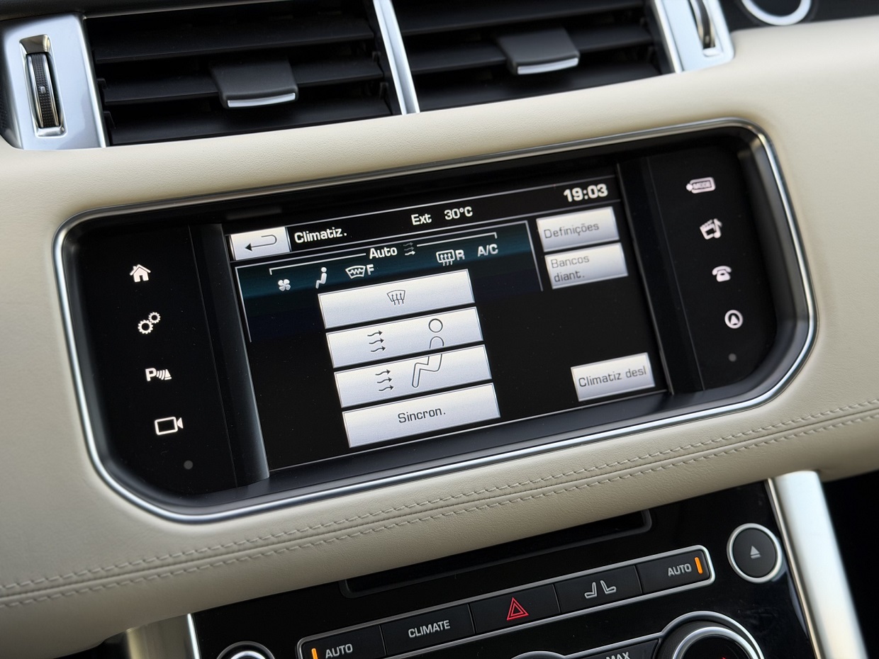 Land Rover Range Rover Sport 3.0 SDV6 HSE Dynamic - Image 27