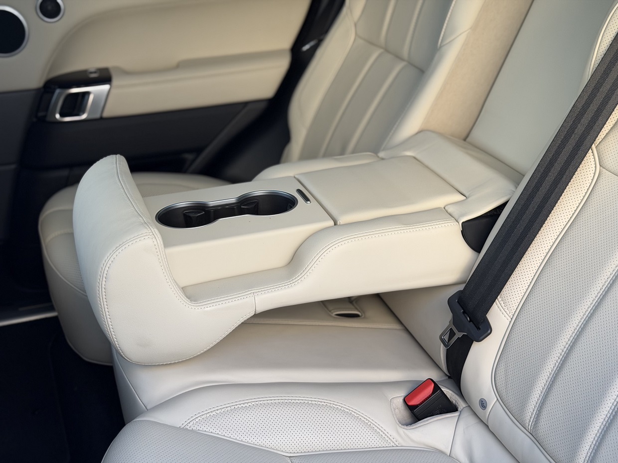 Land Rover Range Rover Sport 3.0 SDV6 HSE Dynamic - Image 38