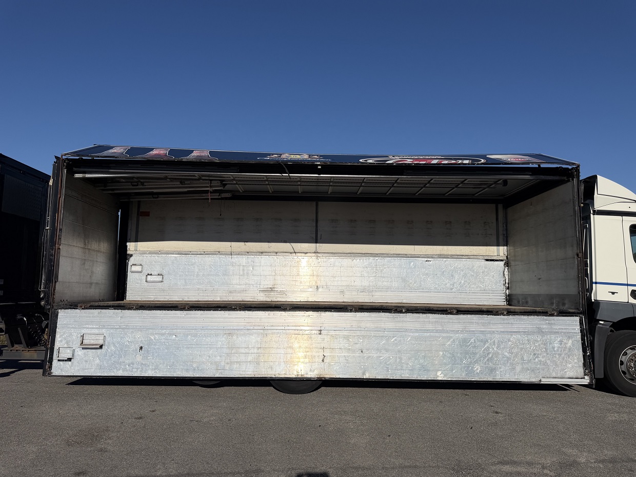 Mercedes-Benz Antos 2543 6x2 Porta-Bebidas FullAir - Image 15