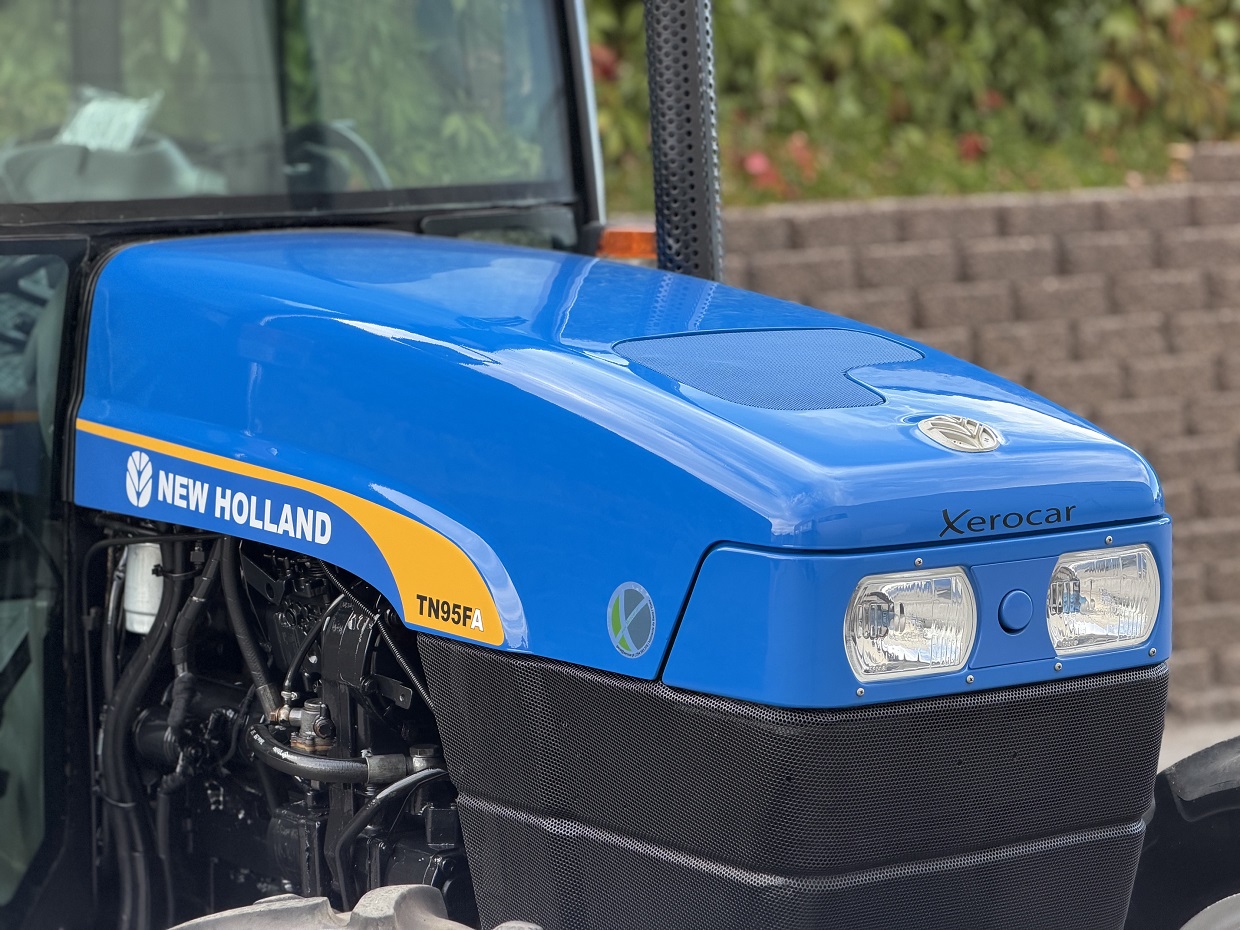 New Holland TN95FA Cab/AC 4RM - Image 3