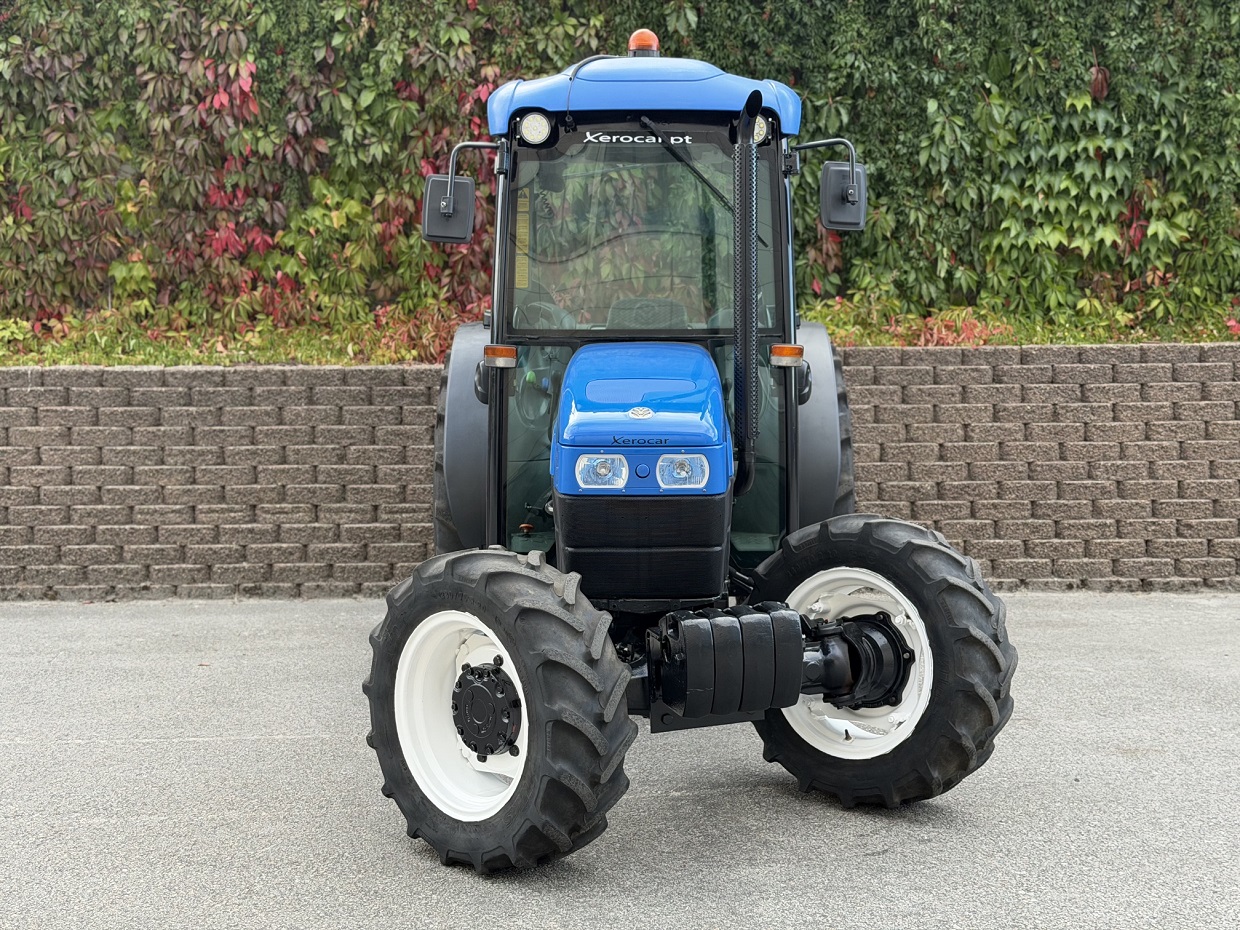 New Holland TN95FA Cab/AC 4RM - Image 4