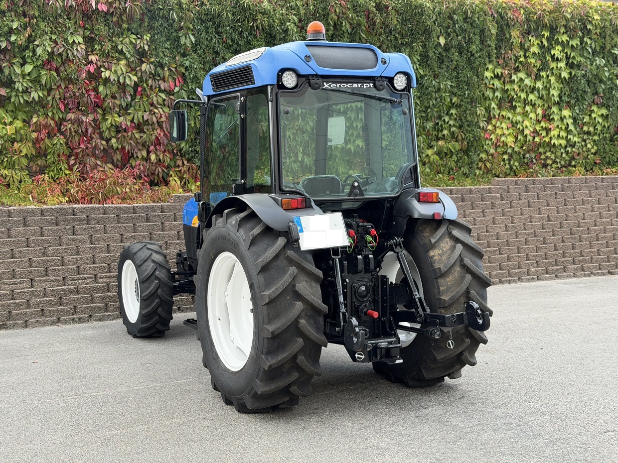 New Holland TN95FA Cab/AC 4RM - Image 7