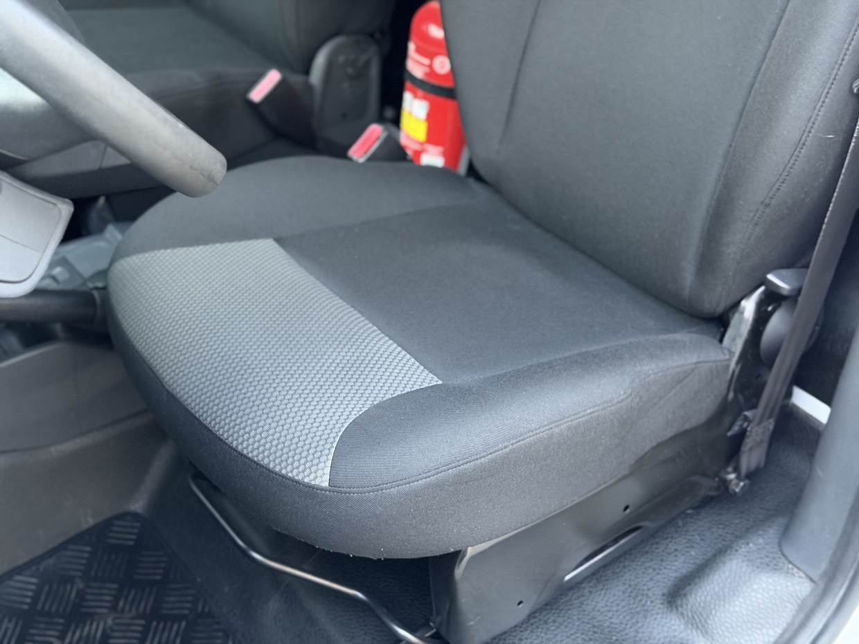 Renault Kangoo Maxi Z.E. 33 Eletric - Image 20