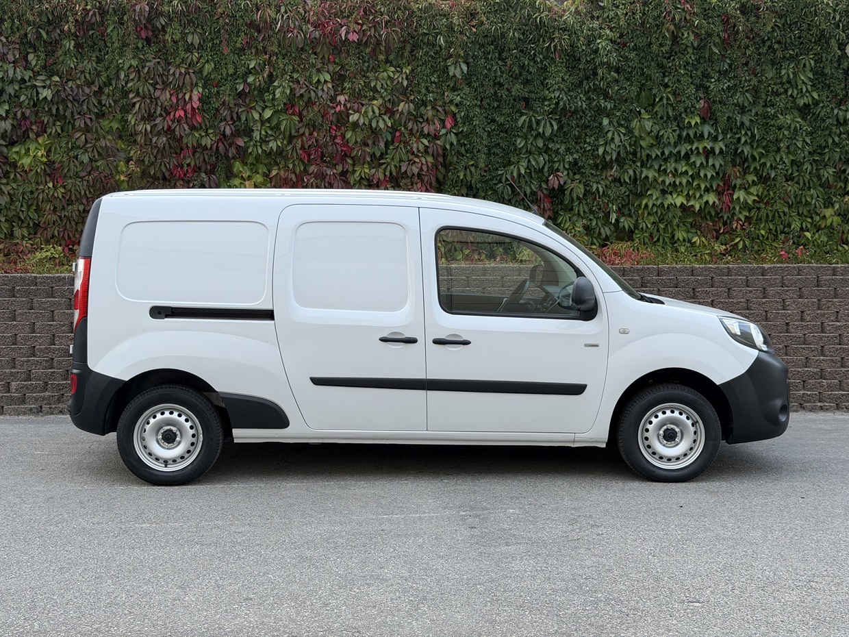 Renault Kangoo Maxi Z.E. 33 Eletric - Image 21